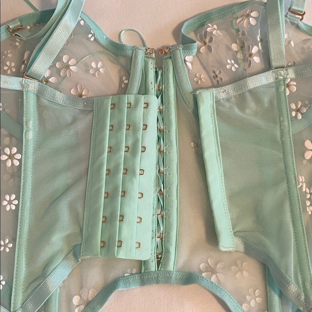 Savage X Fenty Puff Daisy Unlined Bustier Mint Hint Green Size Large - Picture 6 of 16